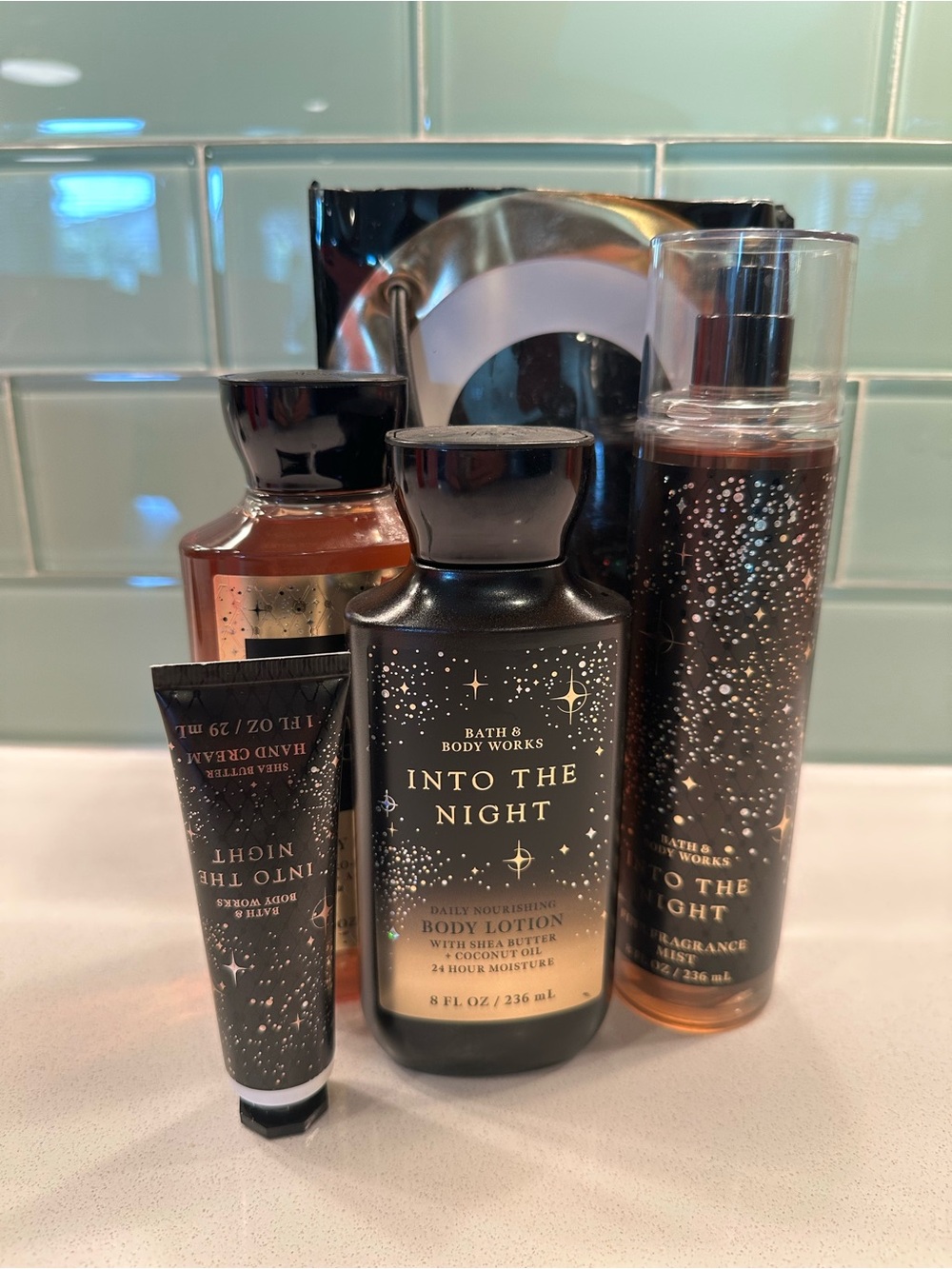Bath & Body Works Into The Night Gift Set
